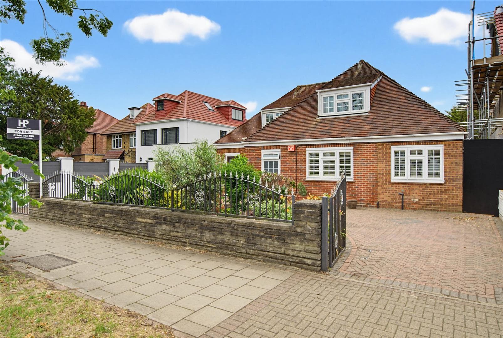 Great West Road, Isleworth